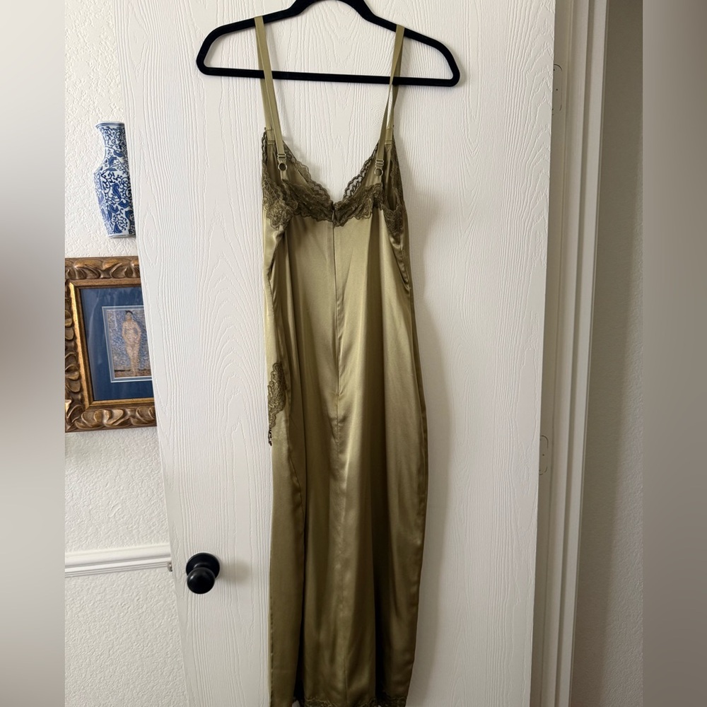 Reformation Karissa 100% Silk Midi Dress Olive Oil Green size 6 - Picture 4 of 16